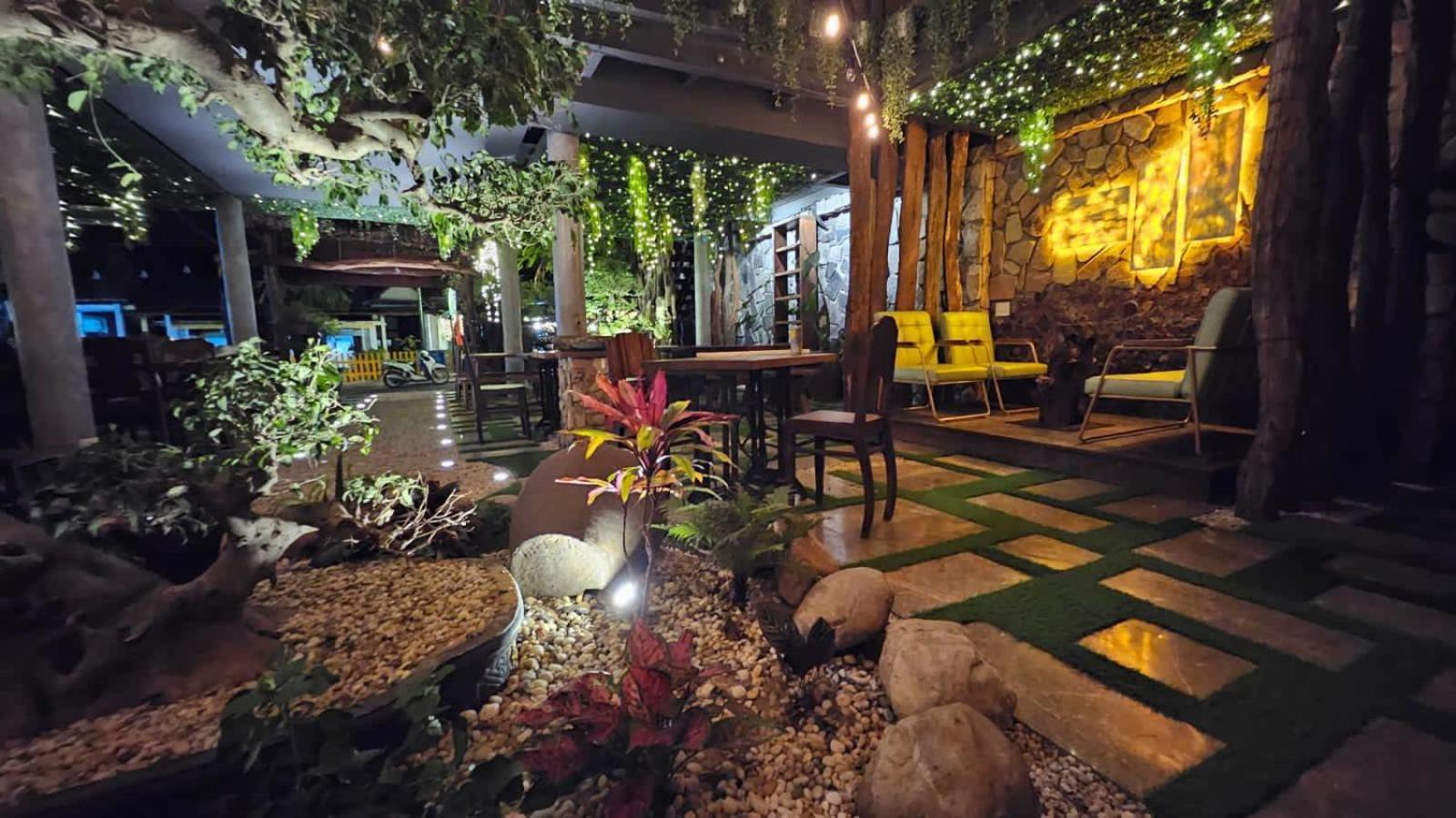 Phoenix Hotel An Bang Beach Хой Ан Екстериор снимка